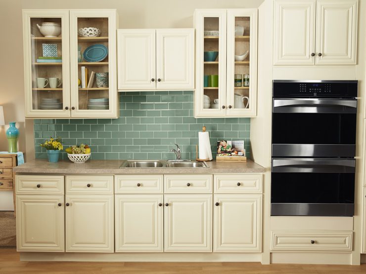 Before & After: Brightening Up a Kitchen