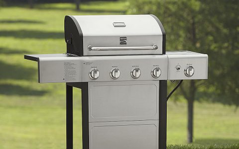 4 Accessories Every Grill Master Needs