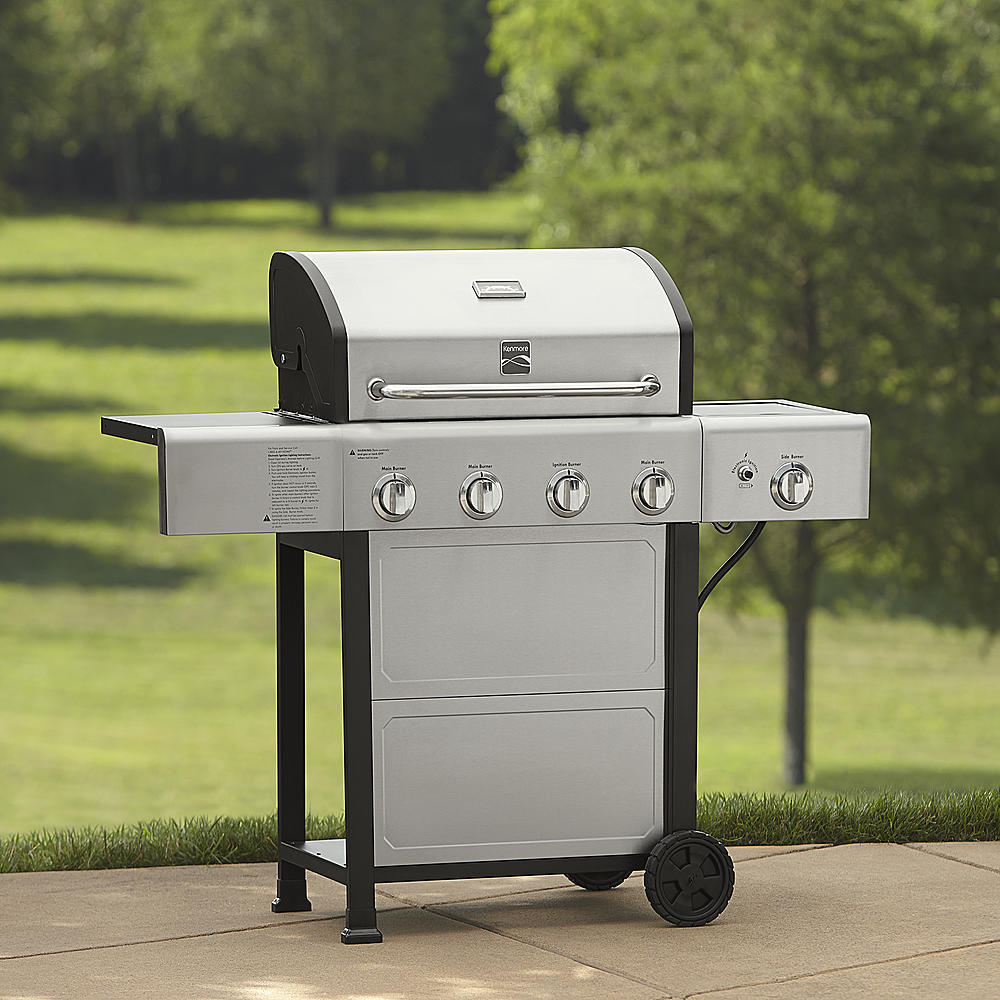 4 Accessories Every Grill Master Needs