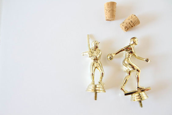 vintage-trophy-wine-toppers-(3-of-26)